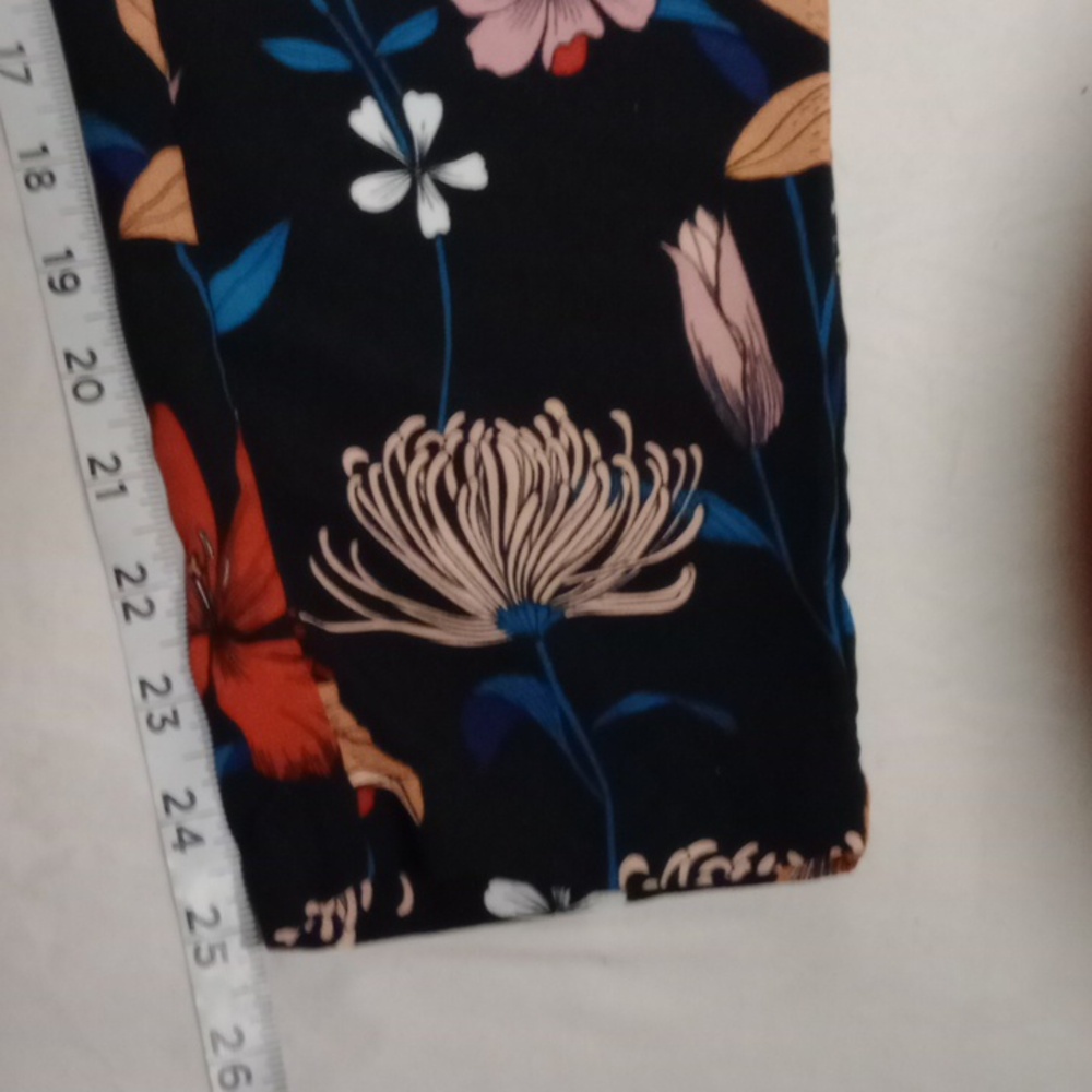 Who What Wear Floral Tapered Pants Size 8 - Picture 8 of 10